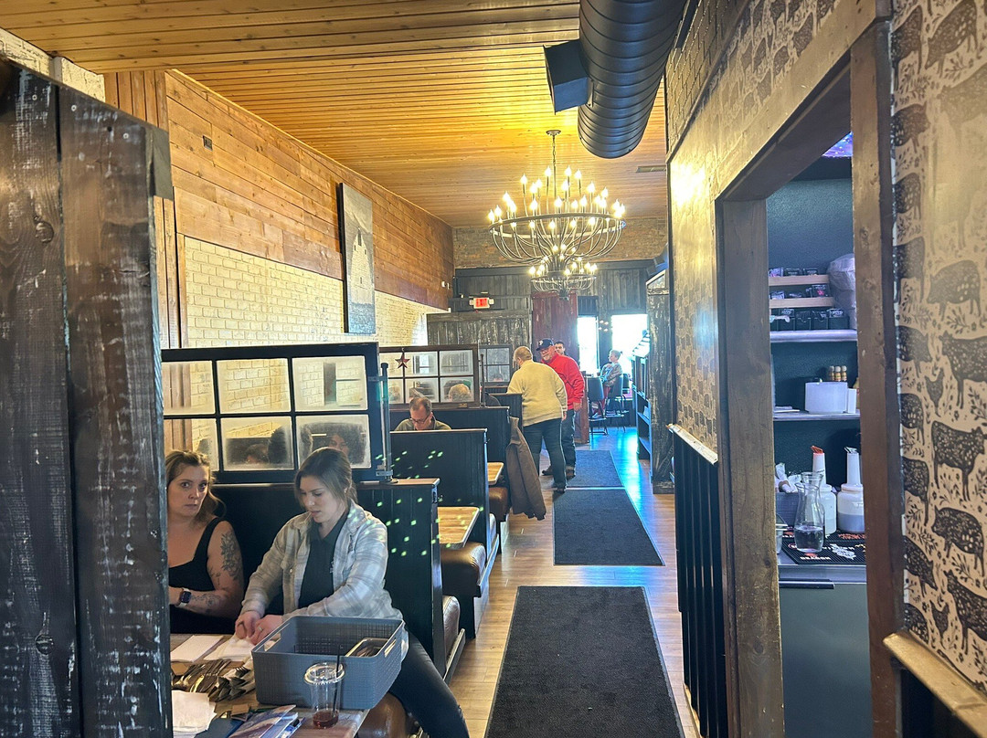 Tipsy on Main Kitchen & Cocktails