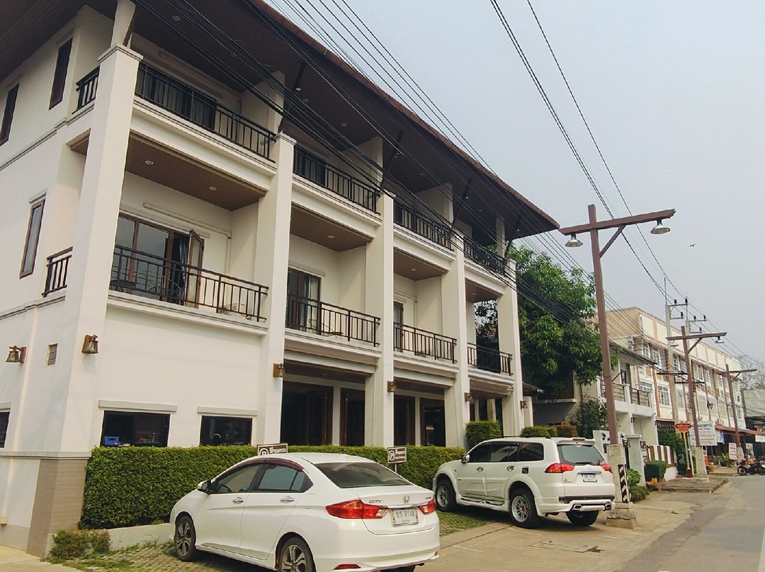 Pak Ping Rim Khong主图
