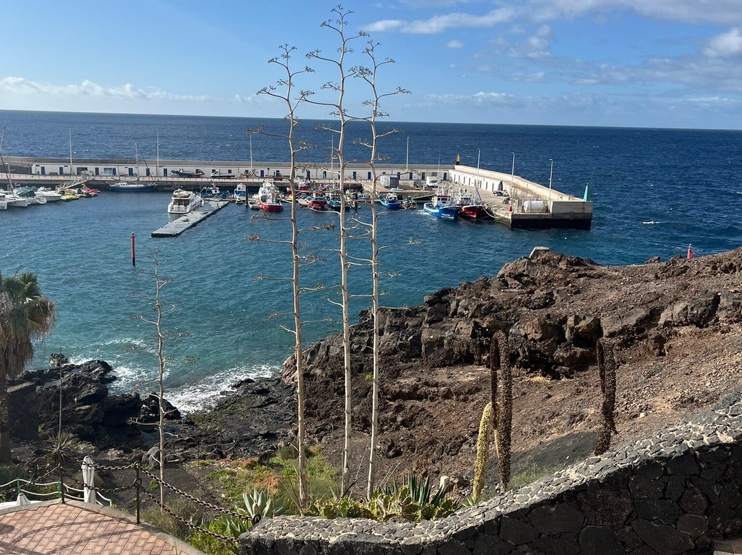 Walk from Puerto del Carmen to Puerto Calero景点图片