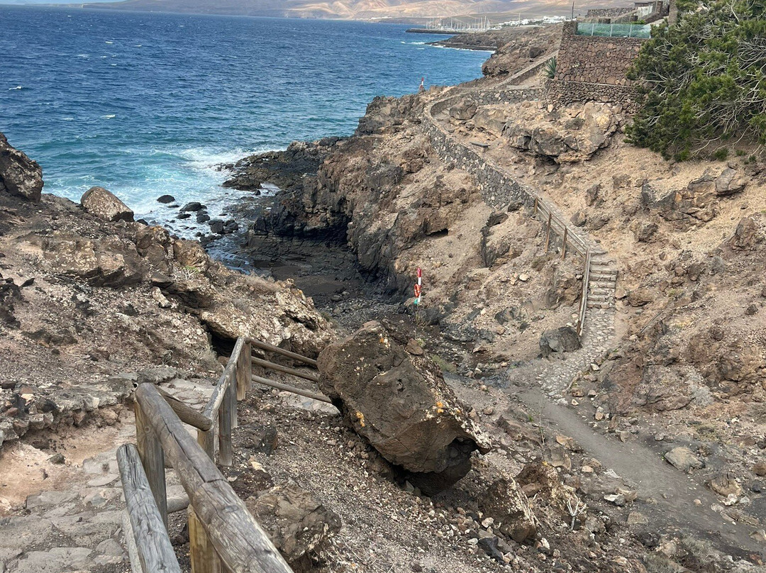 Walk from Puerto del Carmen to Puerto Calero景点图片
