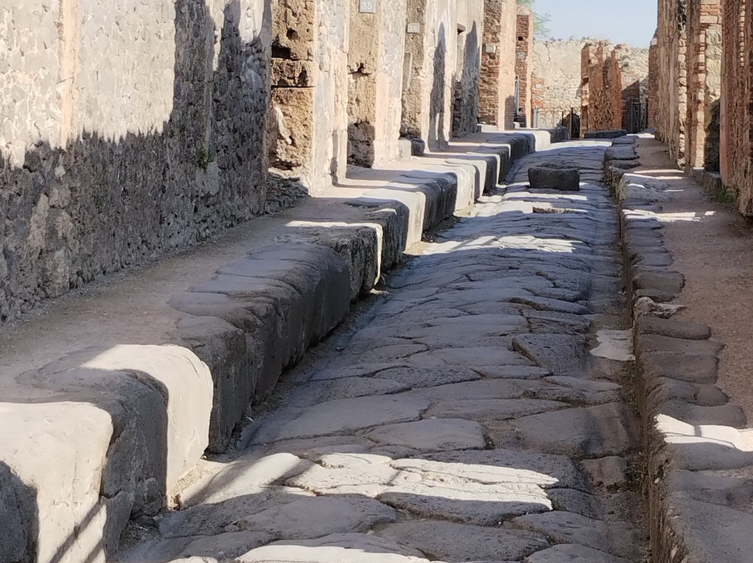 Glauco Messina-庞贝必去景点