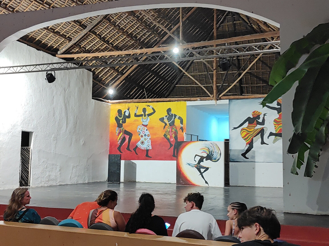 吉汶瓦海滩度假酒店主图