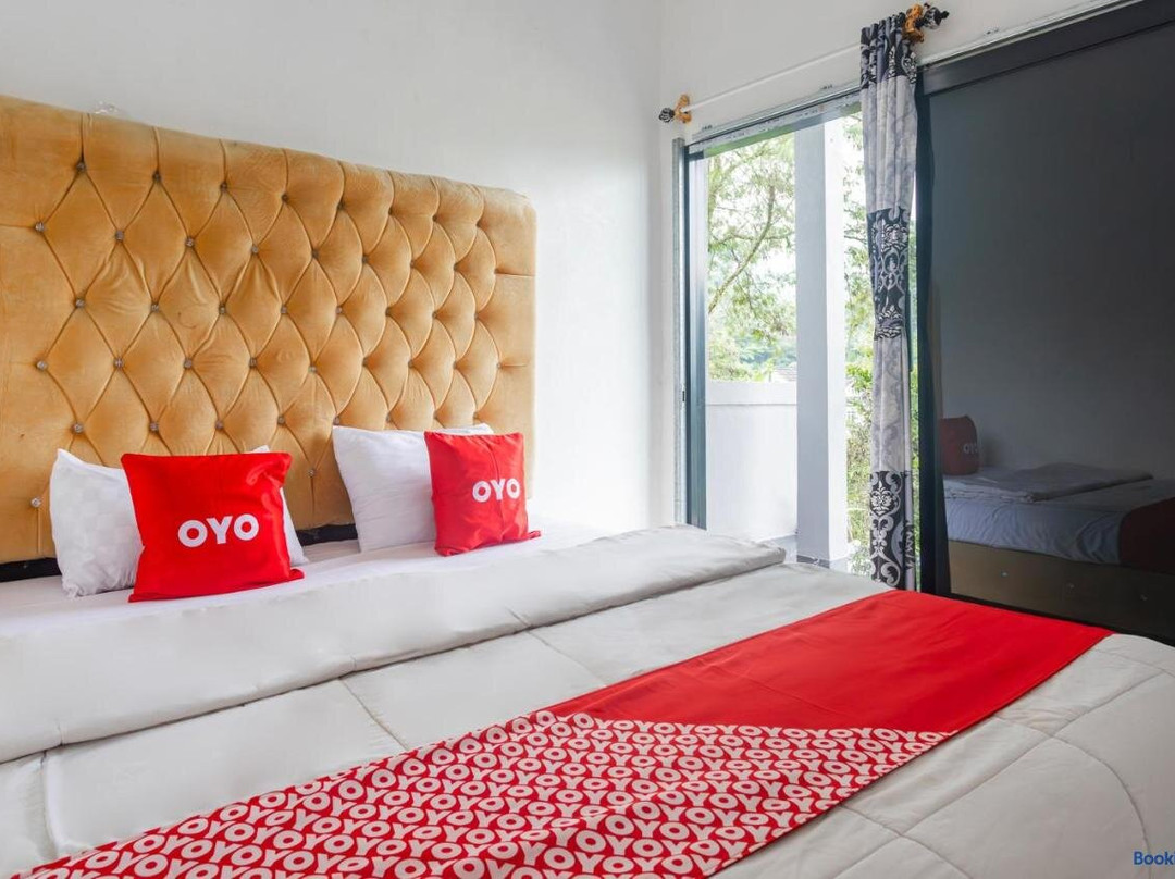 Oyo 94049 Pondok Accilia