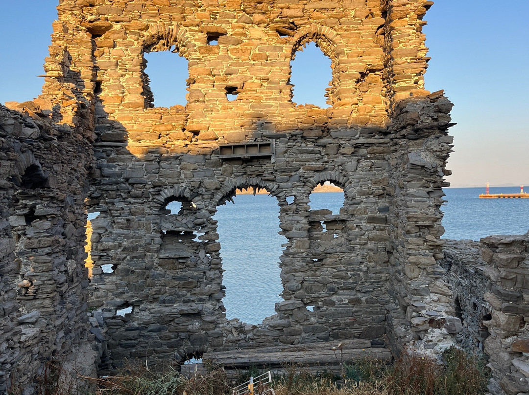 Mavri Rachi (Palaiokastro)-Psara必去景点