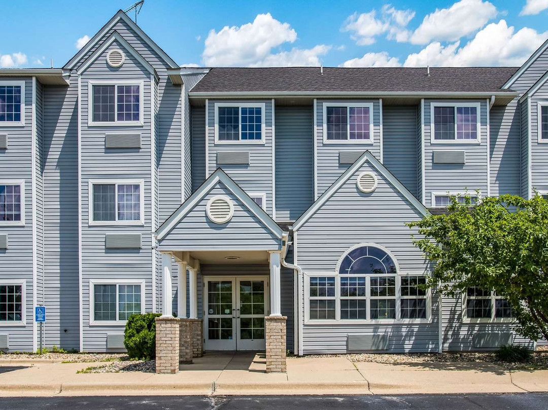 奥瓦通纳麦克罗特客栈&套房酒店