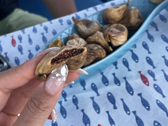 Fishing Boat Together-科尔丘拉镇必去景点