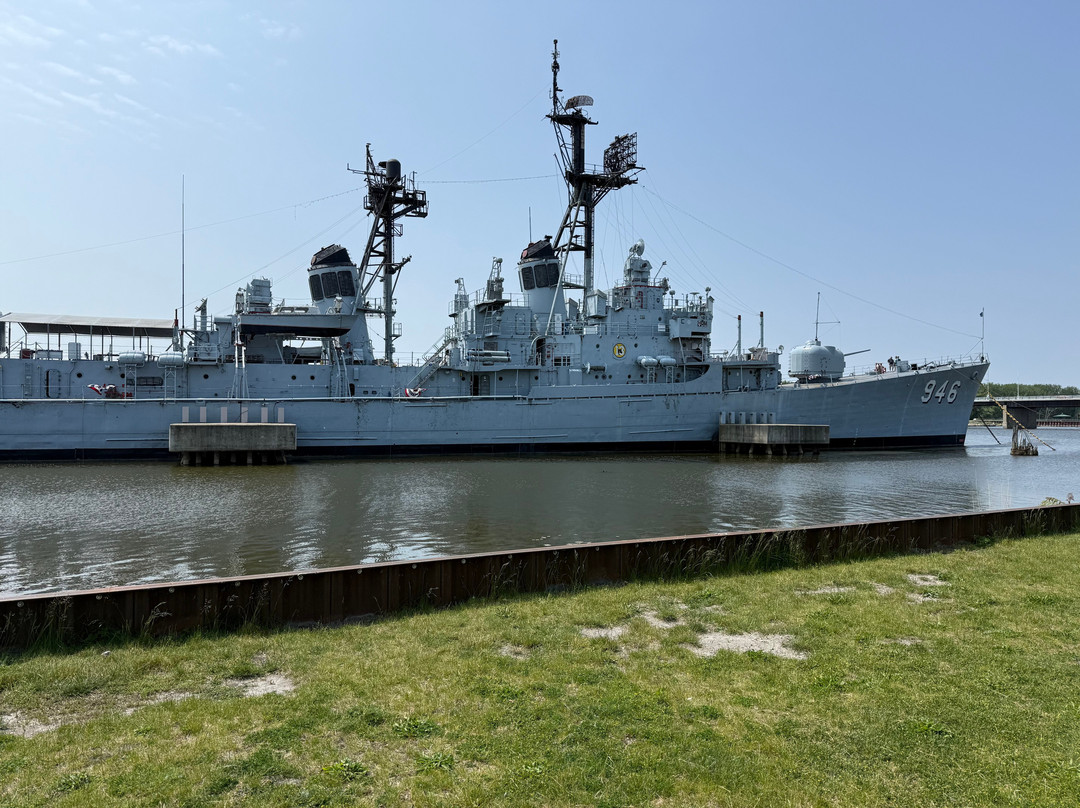 Naval Ship Museum Uss Edson Dd-946