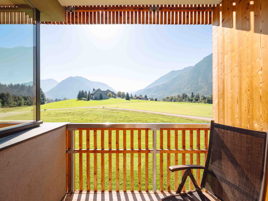 Narzissen Vital Resort-泉奥西必去景点