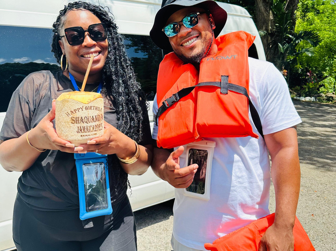 Big Deal Tours-法尔茅斯必去景点