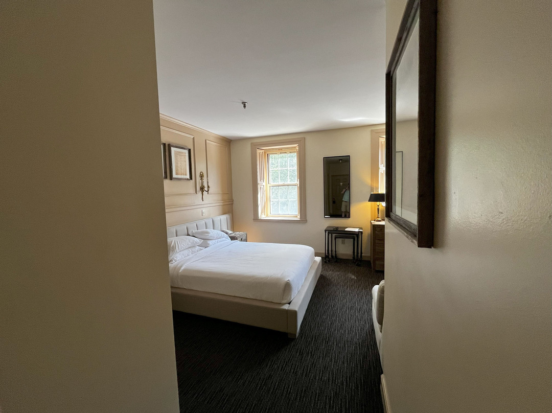 Garrison Inn Boutique Hotel主图