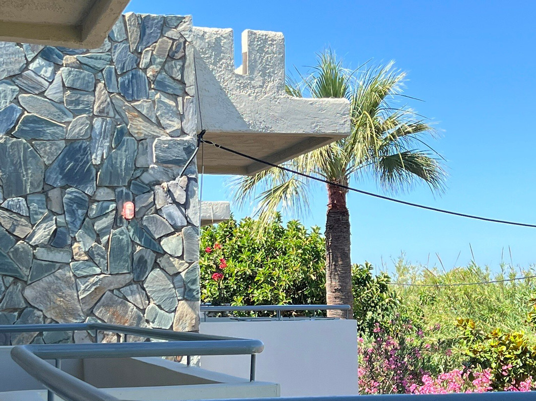 Proimos Apartments主图