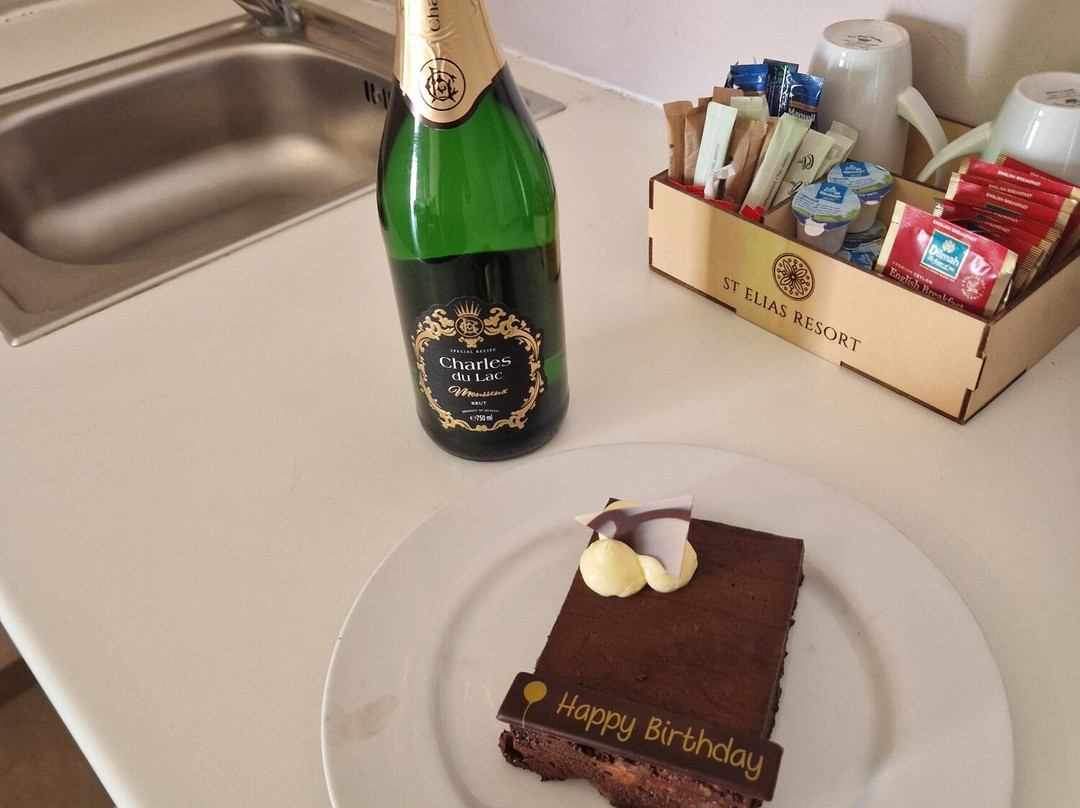 Louis St. Elias Resort & Waterpark主图