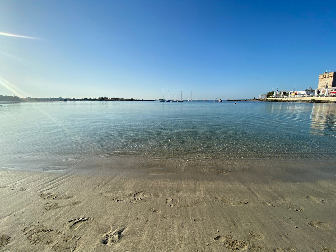 Spiaggia di Torre Chianca-切萨雷奥港必去景点