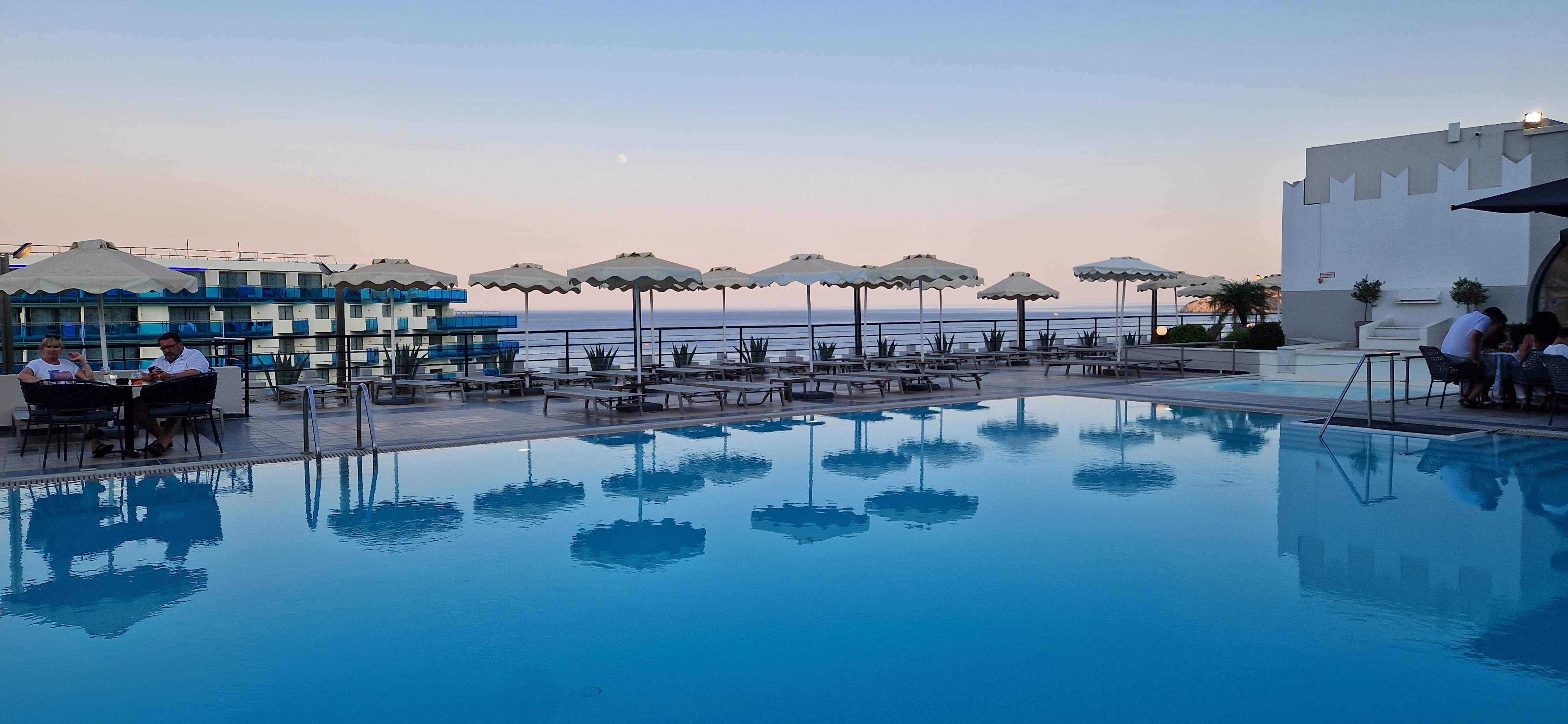 Calypso Beach Hotel-泳池