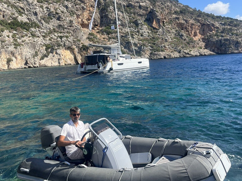 Messinia Yachts - Day trips - Yacht Charters-卡拉马塔必去景点