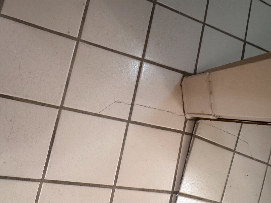 夏利华县酒店住宿-Weathervane Terrace Inn & Suites