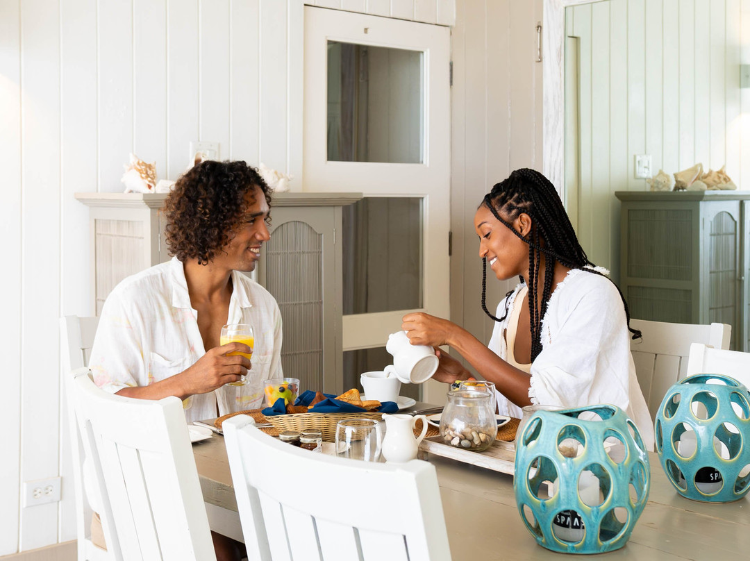 Little Good Harbour主图