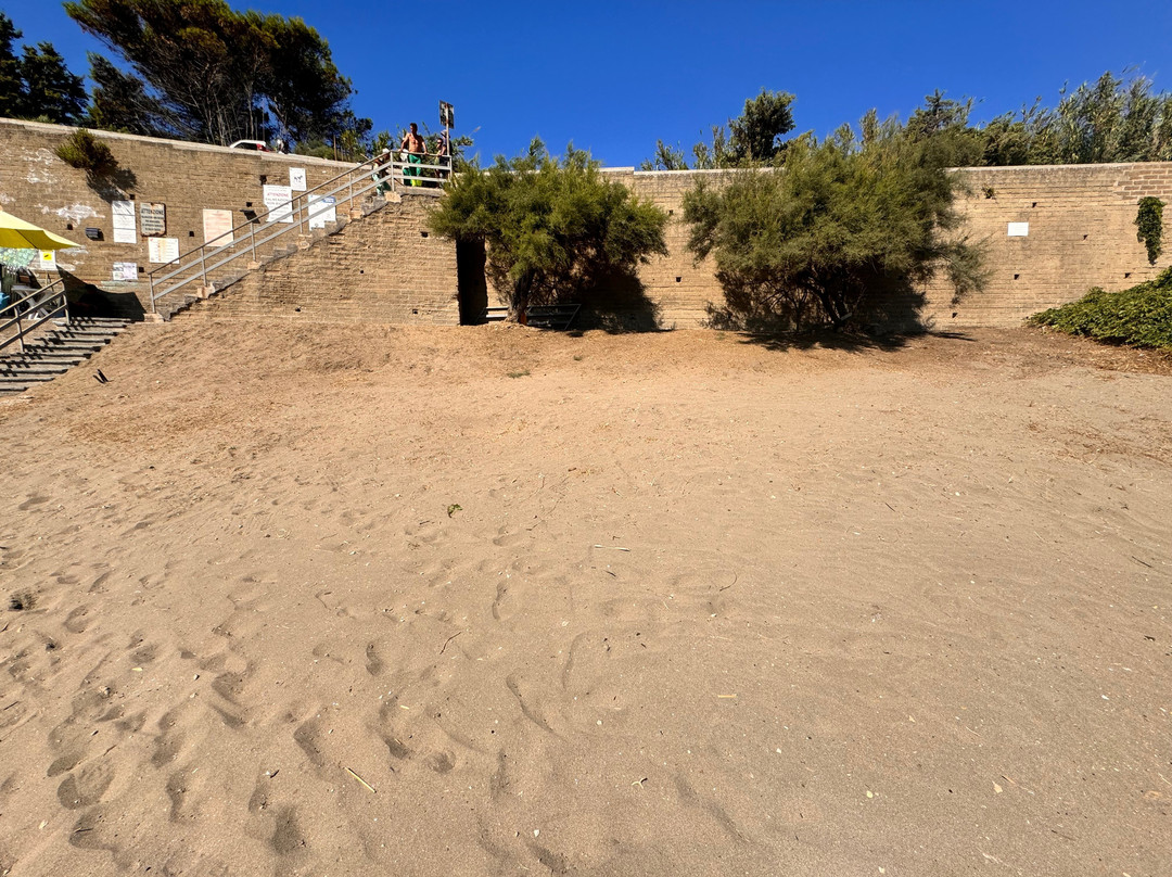 Cala Rossano-Ventotene必去景点