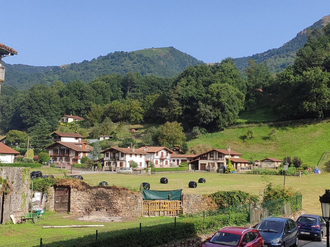 Apartamentos Turísticos Tresanea主图