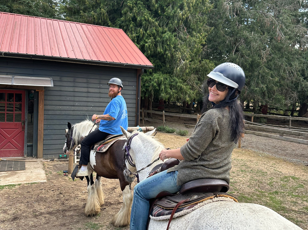 Paradise Acres Ranch-Nanoose Bay必去景点