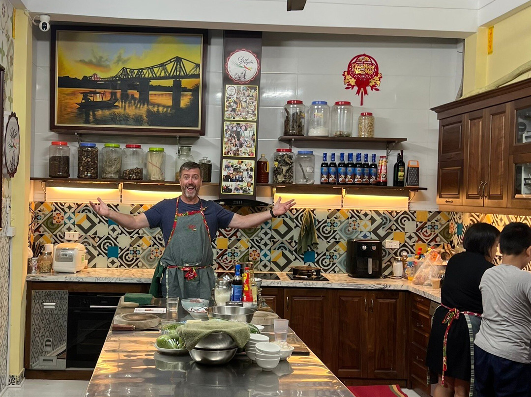 Chef Duyen's Home Cooking Classes & Tours-Ba Dinh必去景点