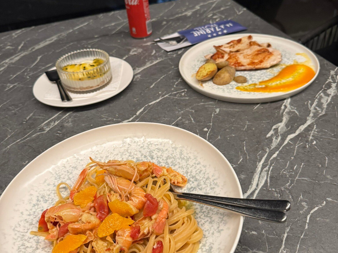 Mazarine Hotel主图