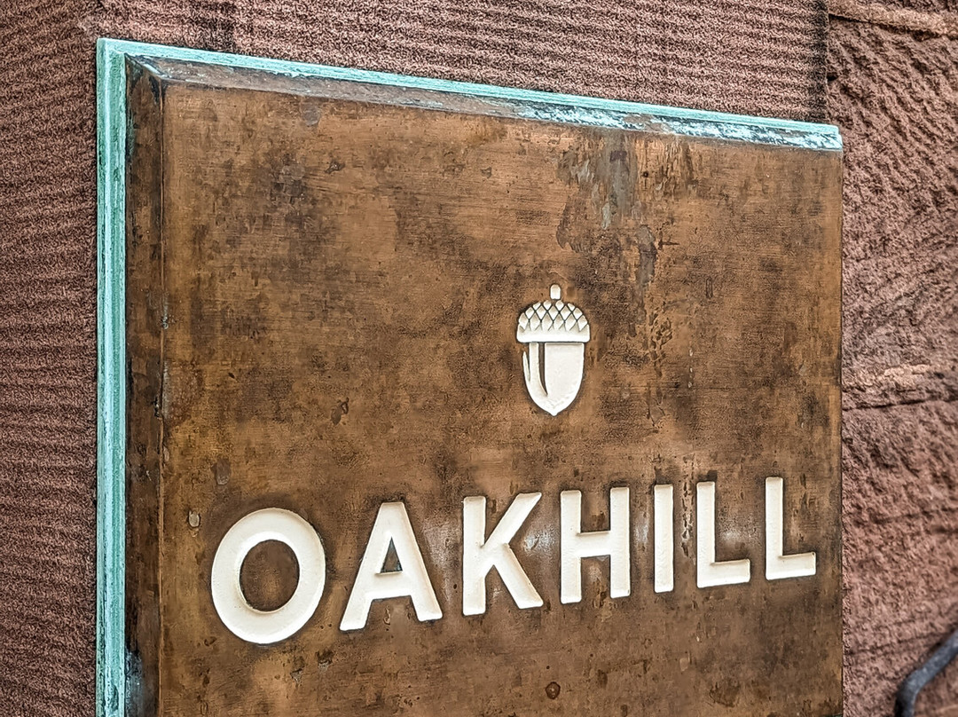 Oakhill Hotel主图