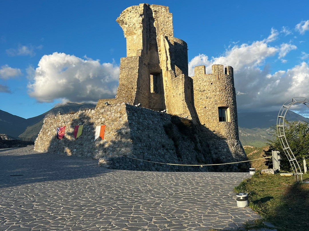 Castello di Morano Calabro-Morano Calabro必去景点
