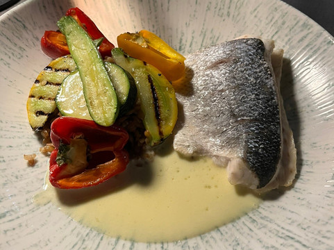 L'œuf Dans Le Nid主图