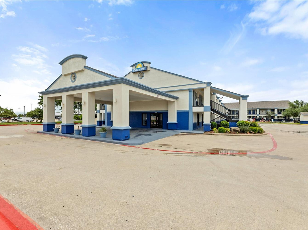 Days Inn by Wyndham McKinney