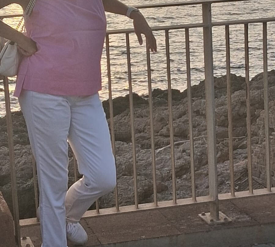 皮拉司别墅酒店主图