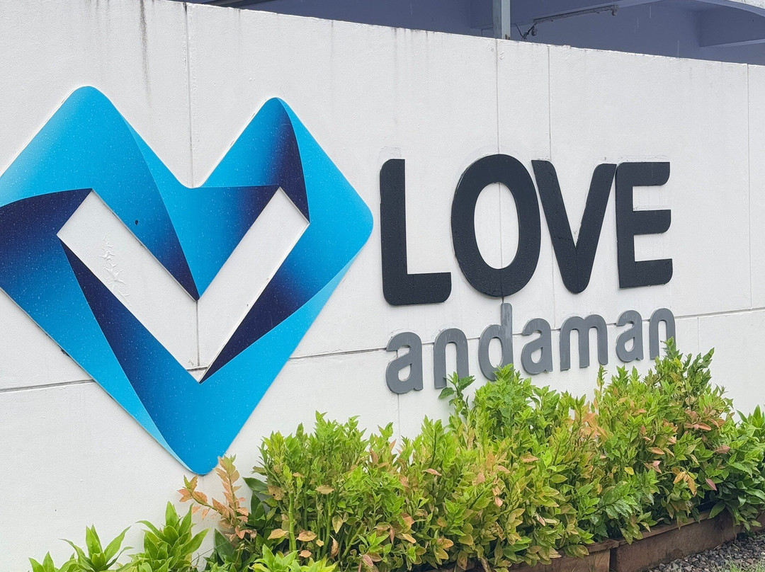 Love Andaman-Talat Nuea必去景点