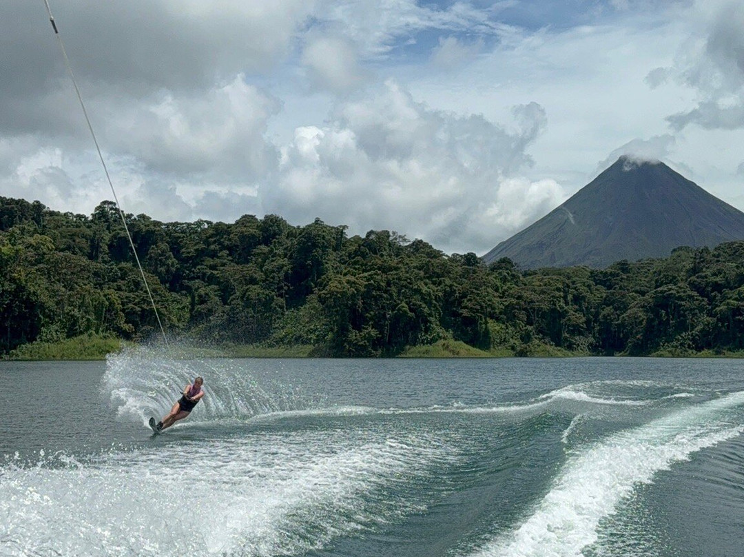 Volcano Watersports. Wakeboard, Wakesurf, Waterski, Tubing.-福德圣卡洛斯必去景点