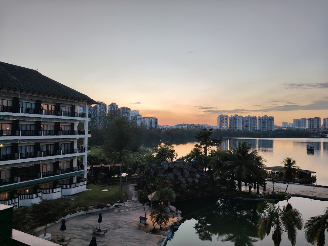 矿山疗养酒店主图