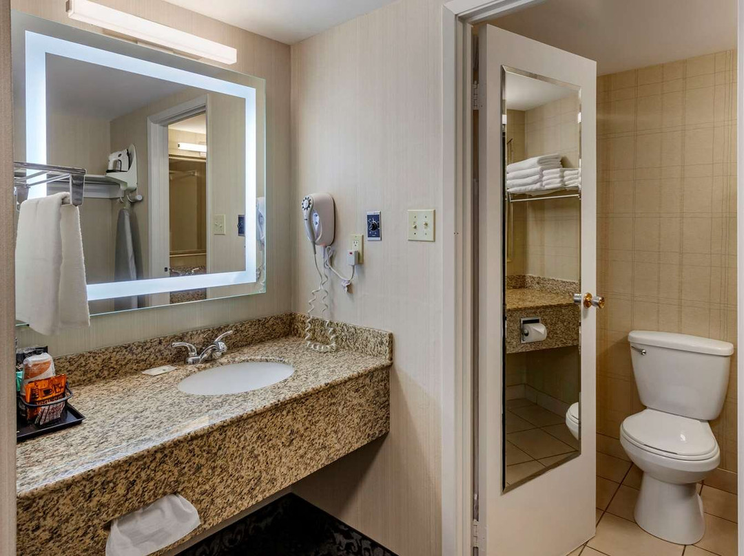 Midland酒店住宿-Quality Inn & Conference Centre