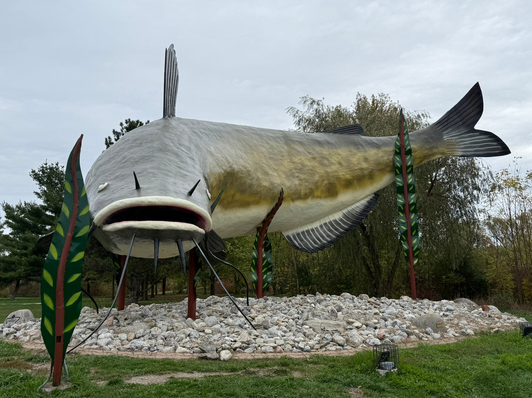 Muddy the Mudcat Statue-Dunnville必去景点