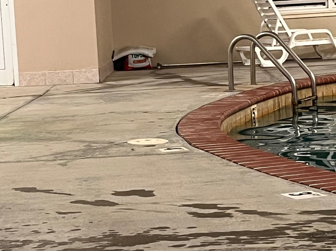 Super 8 by Wyndham Iola KS主图