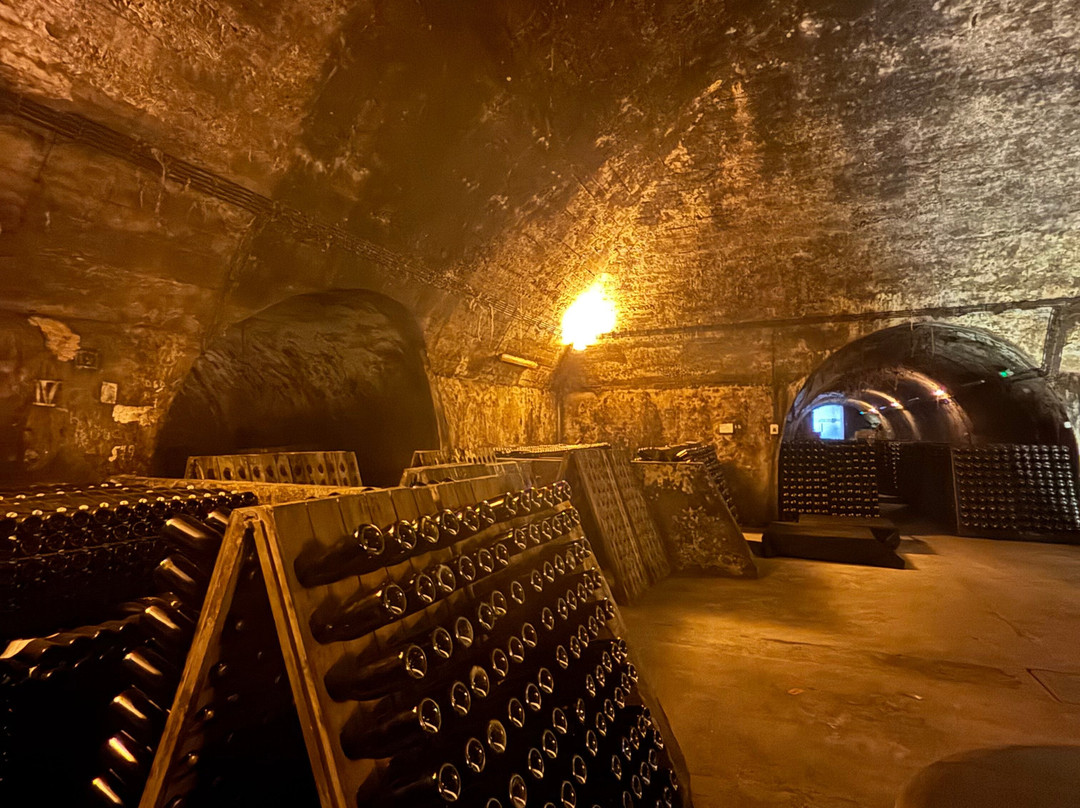 Caves Messias-梅阿利亚达必去景点