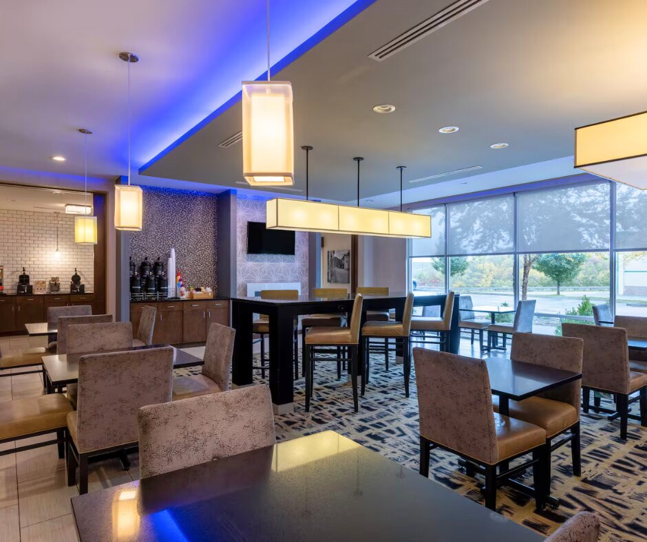 La Quinta Inn & Suites by Wyndham Morgantown