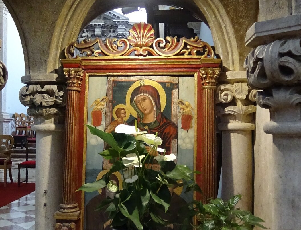 Saint Stephen's Cathedral-赫瓦尔必去景点