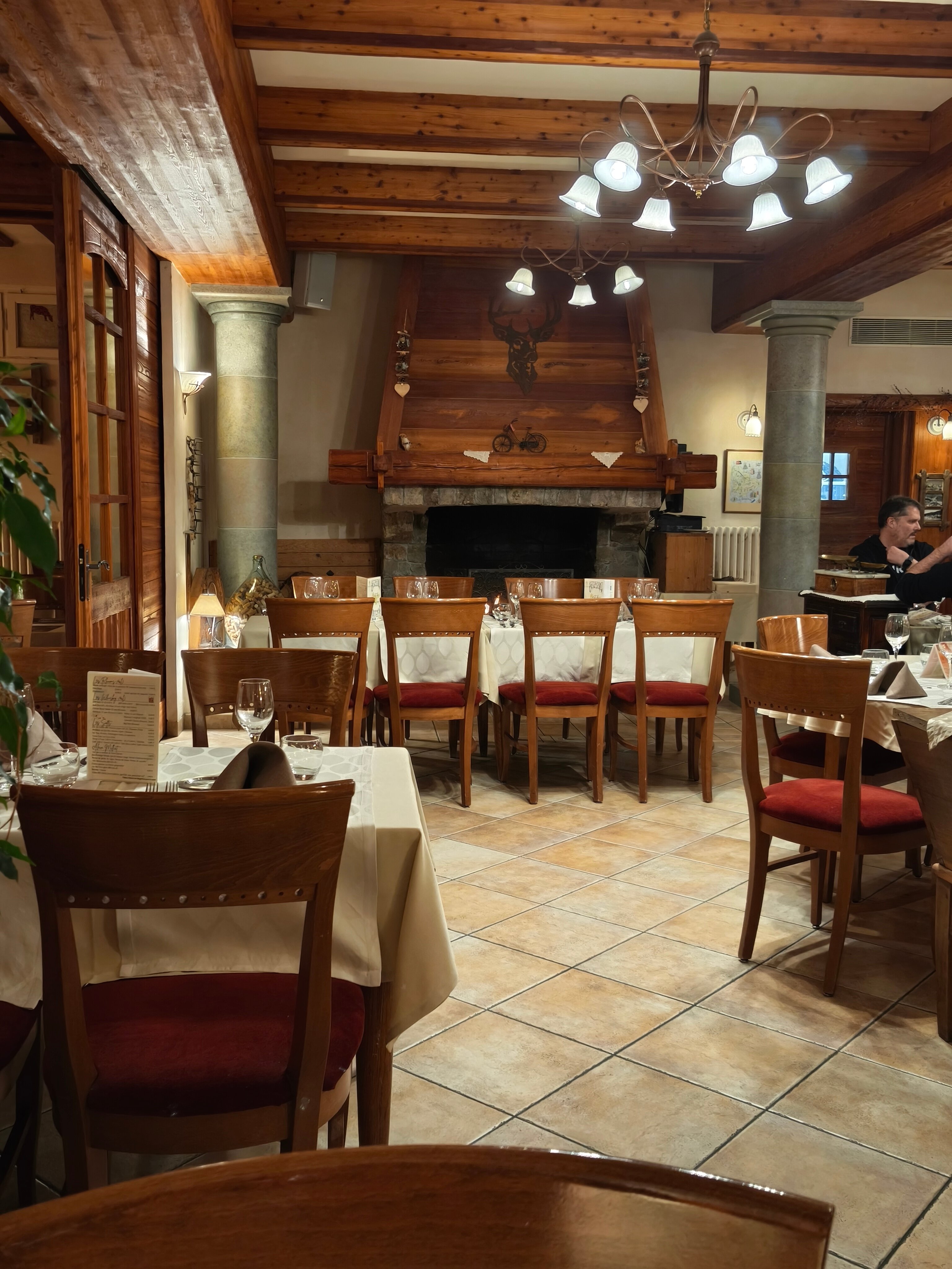 Logis Hôtel les Peupliers-官方