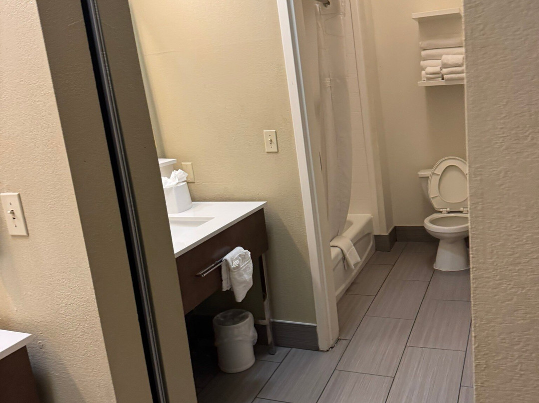 Hampton Inn & Suites Lafayette主图