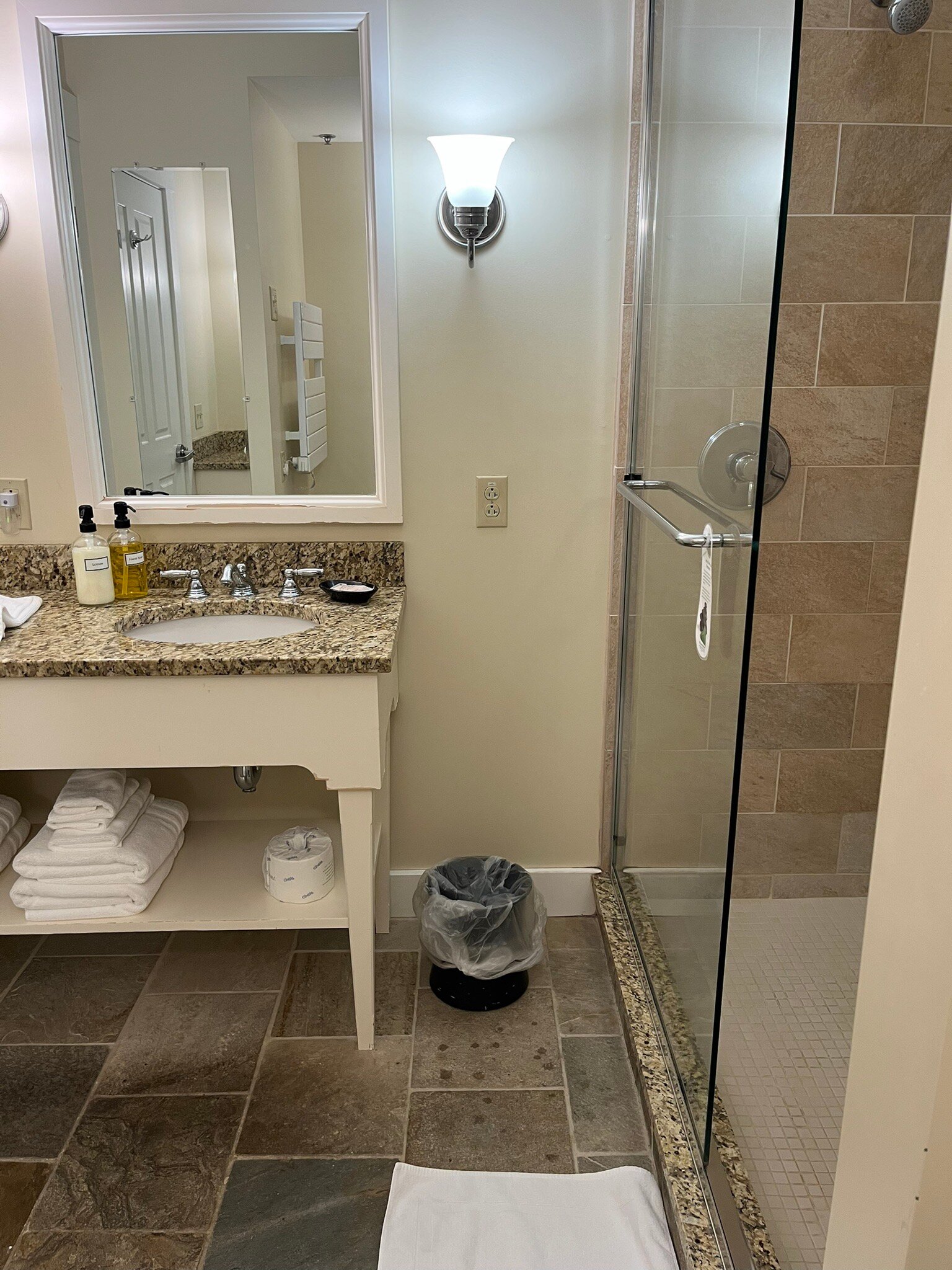 诺威奇旅馆-官方