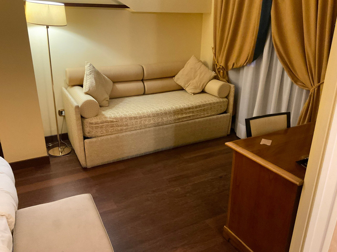 布拉姆酒店主图