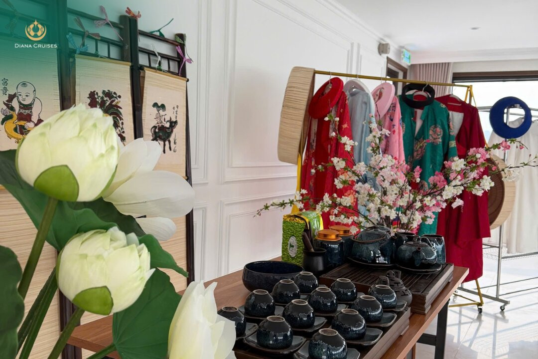 Diana Cruise-Ha Long City必去景点