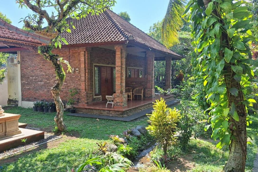 Mayong Bali Villa and Hostel
