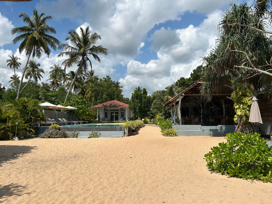 Sleeping Elephant Beach Resort主图