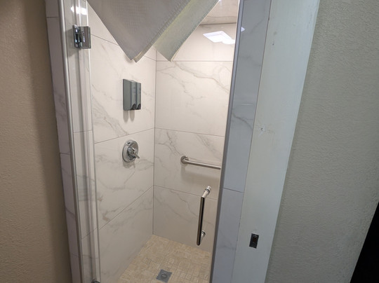 罗德威酒店主图