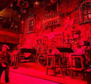 Carmen Bar-胡志明市必去景点