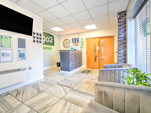 GO2 Gloucester Hotel by OYO